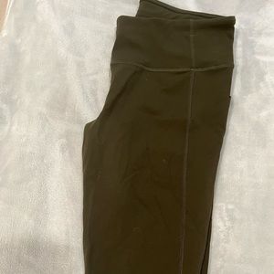 Lululemon Pace Rival Mid-Rise Crop 22”